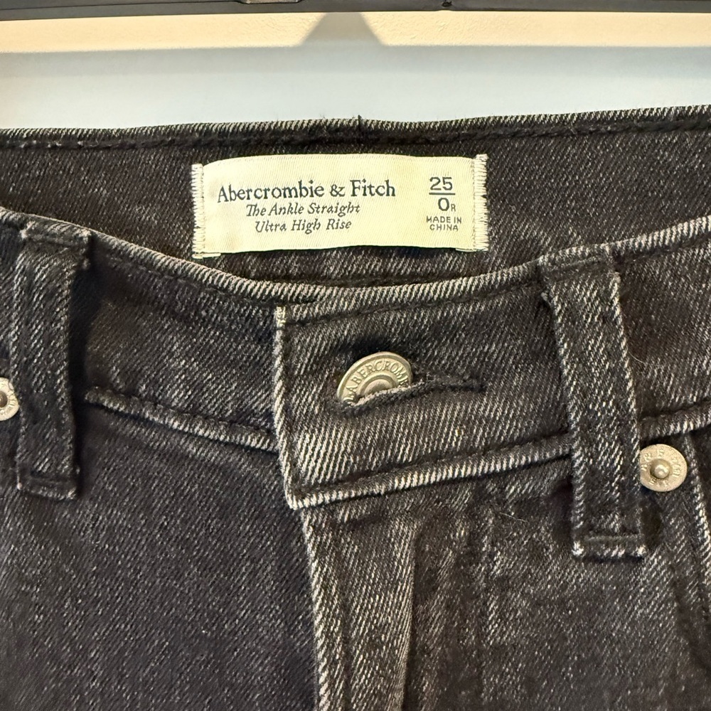 Abercrombie Ankle Straight Jeans - Picture 2 of 5